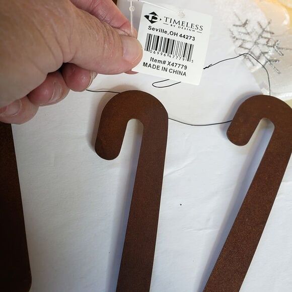 Primitive Christmas Decor Rusty Metal Candy Cane Garland Set of 4 Farmhouse - Picture 5 of 7